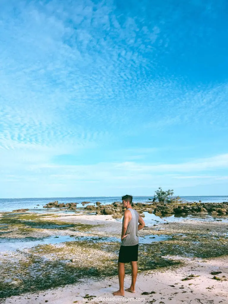 things to do in siargao beach rocks sam view