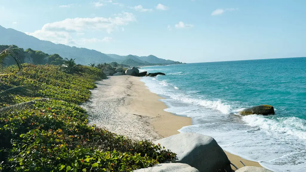 how to get to tayrona cover beach